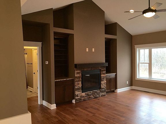 4th image of 8621 Lincolnshire Ct