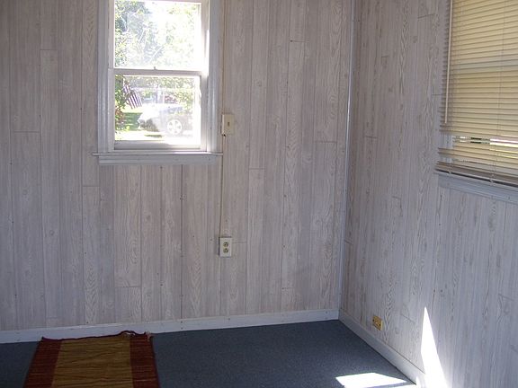 2nd image of 105 E 6th St