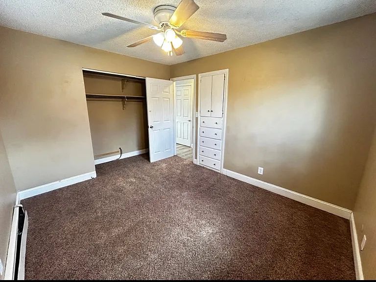 9238 S 260 E — Photo 5
