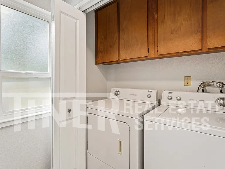 1533 Hood Rd #B — Photo 22