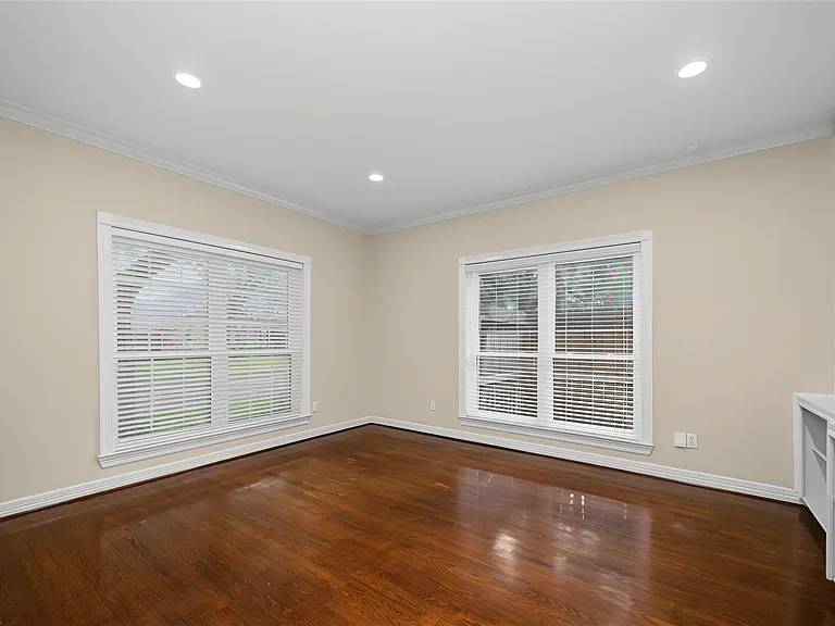 14135 Swallowfield Dr — Photo 8