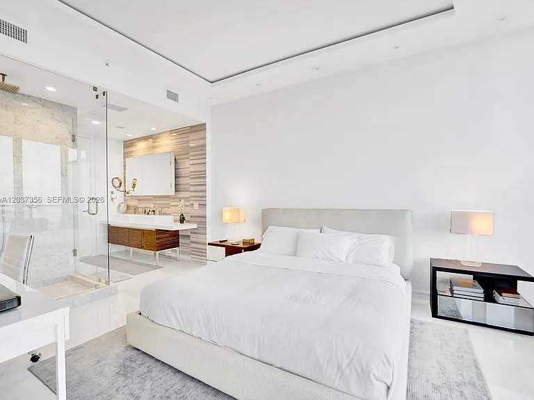 1100 Biscayne Blvd #4001 — Photo 15