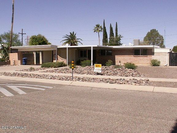 4th image of 926 S Desert Steppes Dr