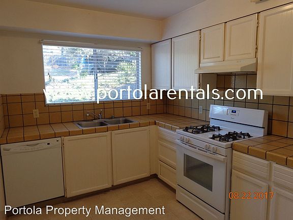 5th image of 104 Oak Ln