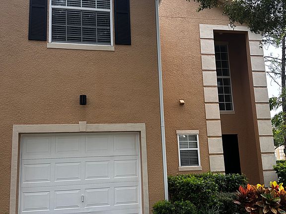 2nd image of 16301 Newbury Palms Ct
