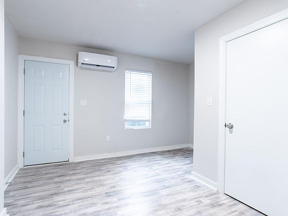 3rd image of 1215 W Harold St Floor 2