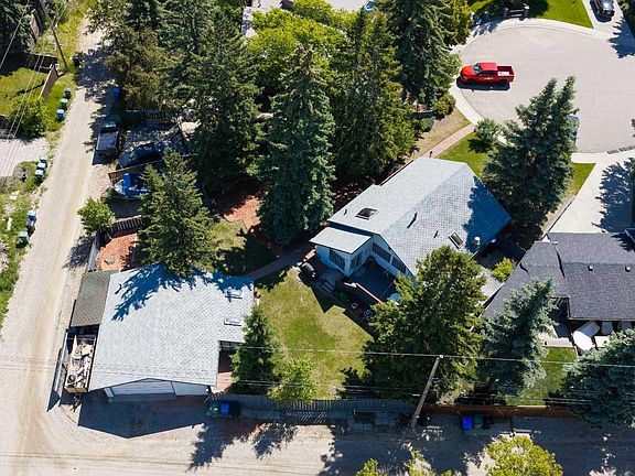 2nd image of 310 Huntham Pl NE