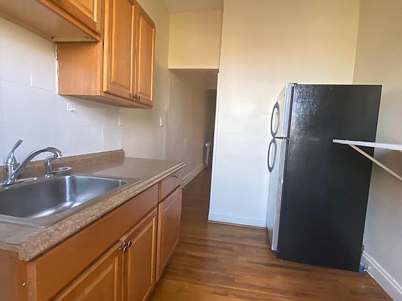 2nd image of 863 Saint Johns Pl #Aa
