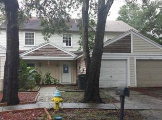 6123 Oak Cluster Cir, Tampa, FL 33634
