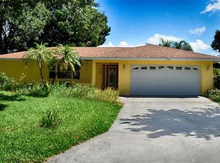 7930 Cypress Lake Dr, Sarasota, FL 34243