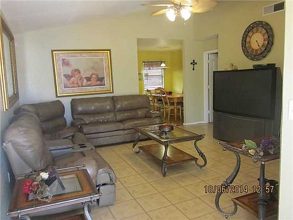 2nd image of 10252 Valle De Oro Dr