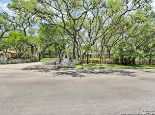 111 Fawn Dr, Shavano Park, TX 78231