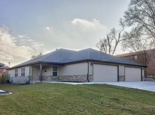 2905 E University St, Springfield, MO 65804