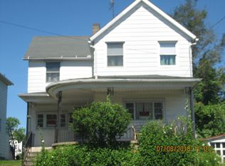 123 Dunmore St, Throop, PA 18512