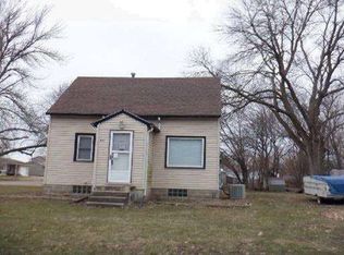 412 Central Ave S, Mapleton, MN 56065