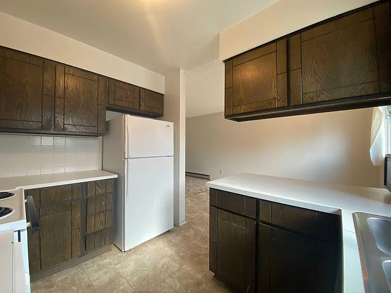 315 S 23rd St #8 — Photo 7