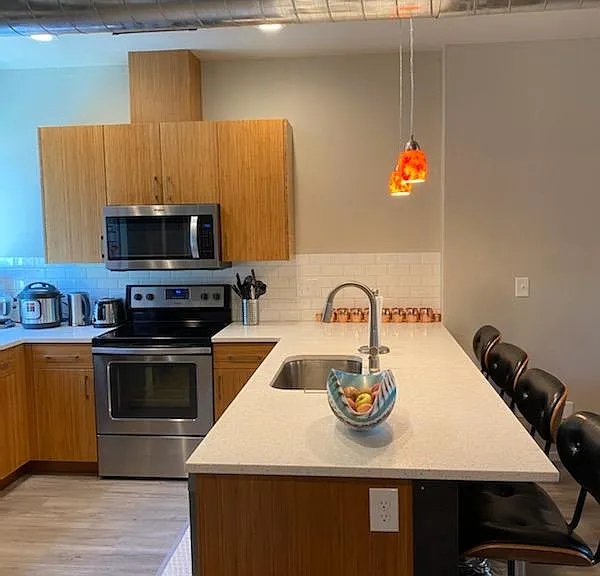 601 E 7th Ave #7 — Photo 3