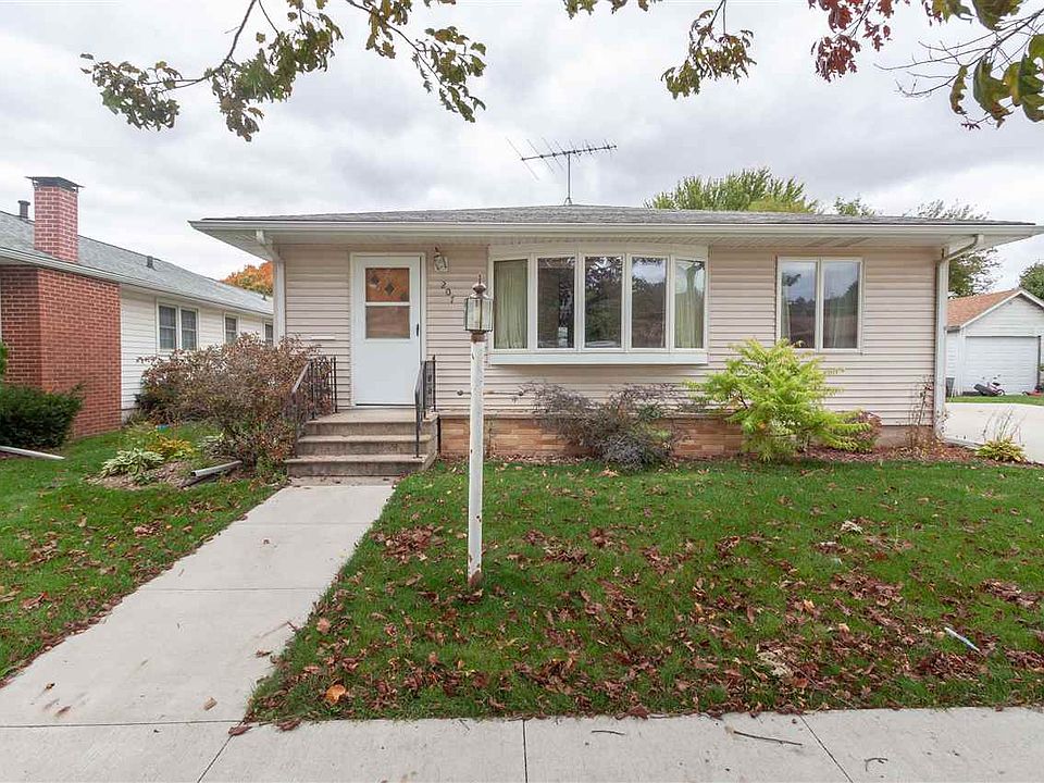 1st image of 207 G Ave