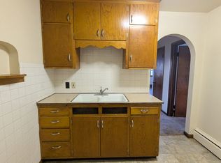 1726 9th St APT 5, Moline, IL 61265