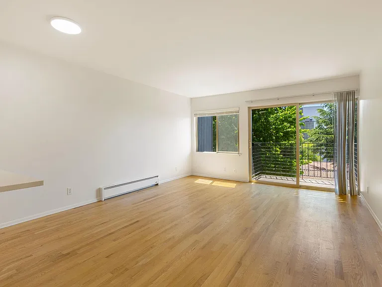 Century Terrace — Photo 13