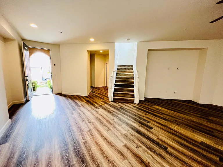 14518 Viva Dr — Photo 5