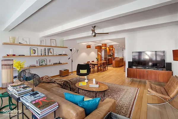 Sold by Sotheby's International Realty | media 16