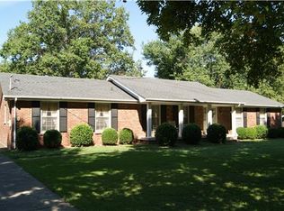 154 East Dr, Hendersonville, TN 37075