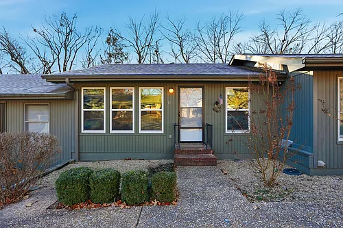 10 Dogwood Dr Photo 1