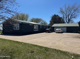 1436 33rd St SW, Watertown, SD 57201
