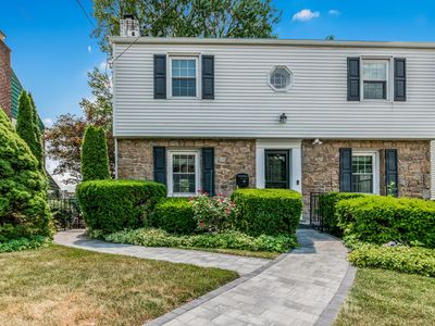 10 Huntington Drive, Yonkers, NY, 10704
