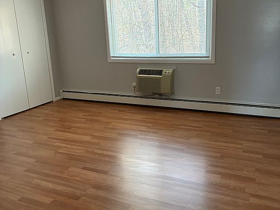 3rd image of 494 Putnam Pike #7B