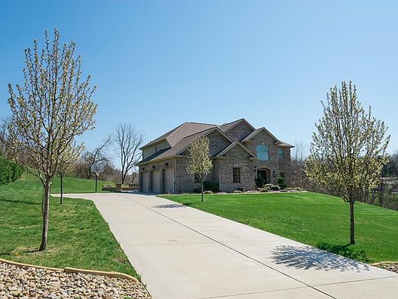 2nd image of 389 Lockport Dr