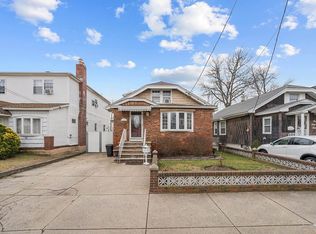15936 100th St, Howard Beach, NY 11414