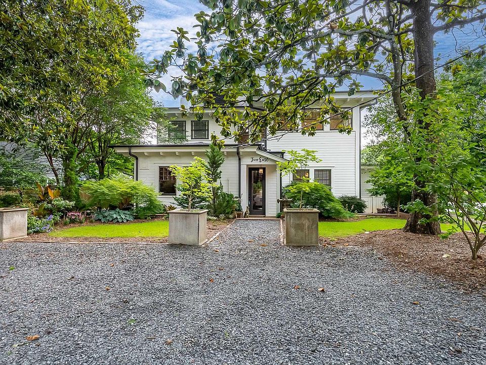 1st image of 2 E Prentiss Ave