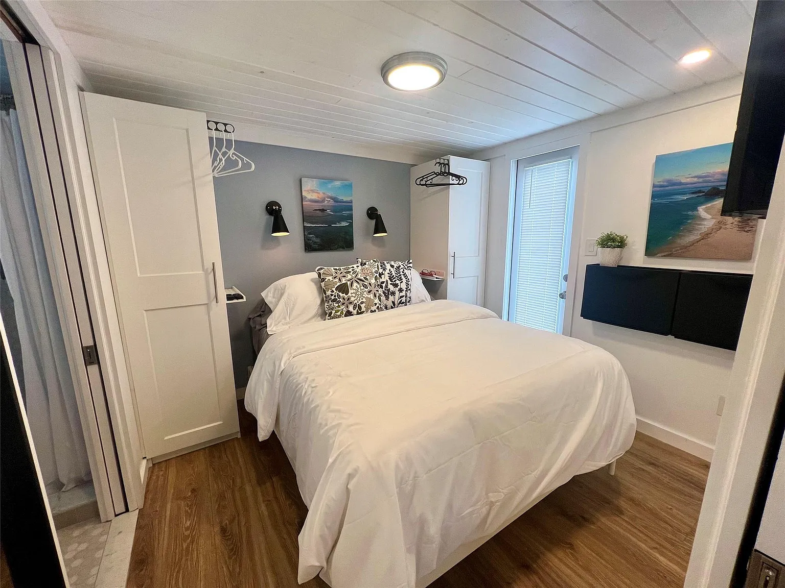 1 bed, 1.0 bath, 336 sqft, $3,200 — Photo 4