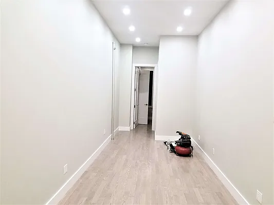 Rented by The Hamilton Group | media 38