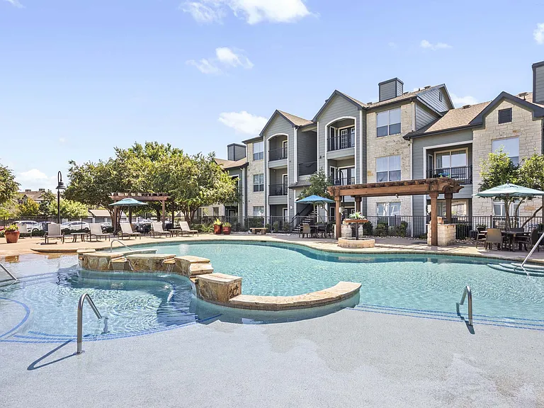 Camden Amber Oaks — Photo 23