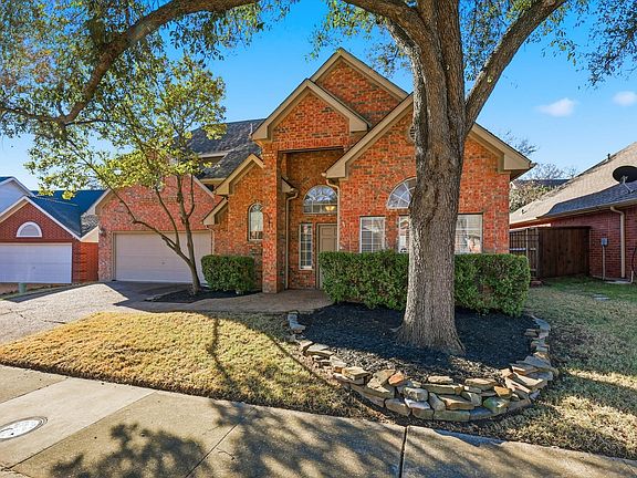 3rd image of 5023 Falcon Hollow Rd