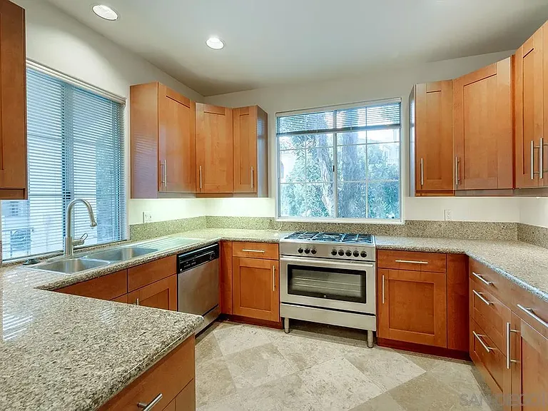 5105 Renaissance Ave #A — Photo 15