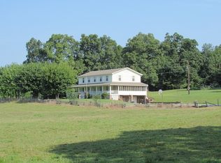 1090 Cypress Creek Rd, Linden, TN 37096