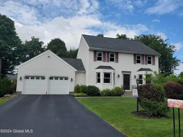 6 Heath Court, Schenectady, NY 12309