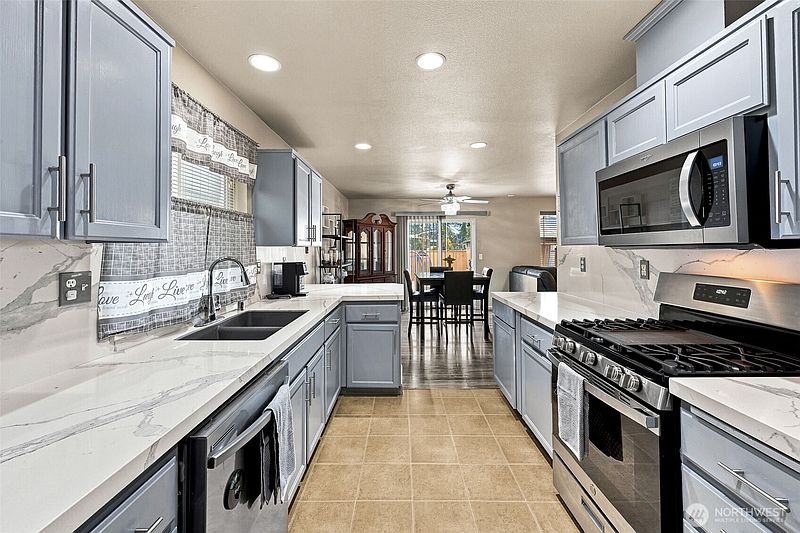 3rd image of 211 177th Street E