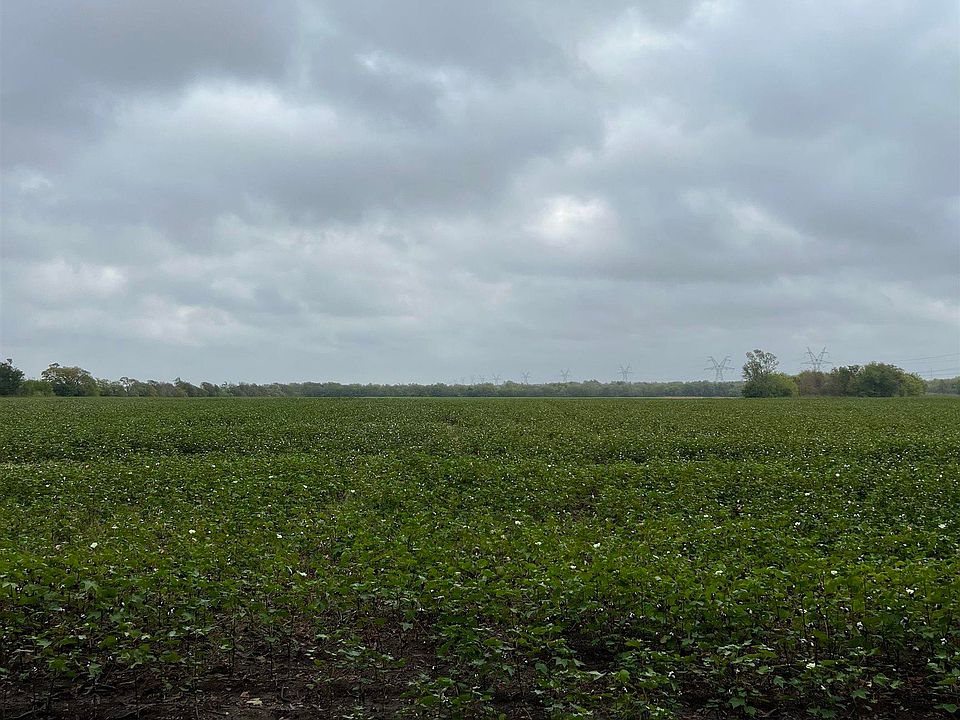 2nd image of 4 County Road 4305
