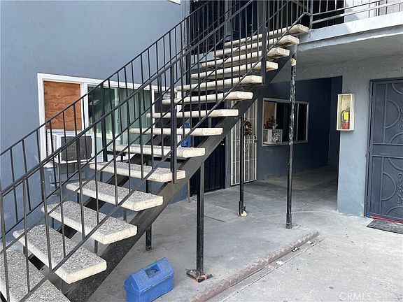 3rd image of 129 E Wakefield Ave #5