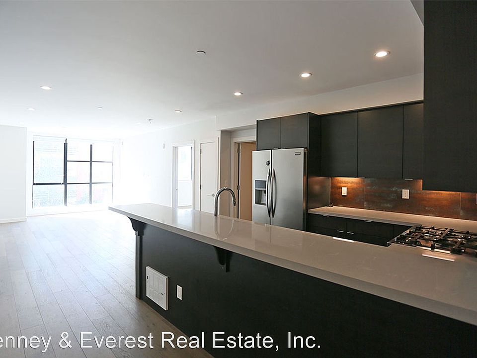 1st image of 252 9th St #304