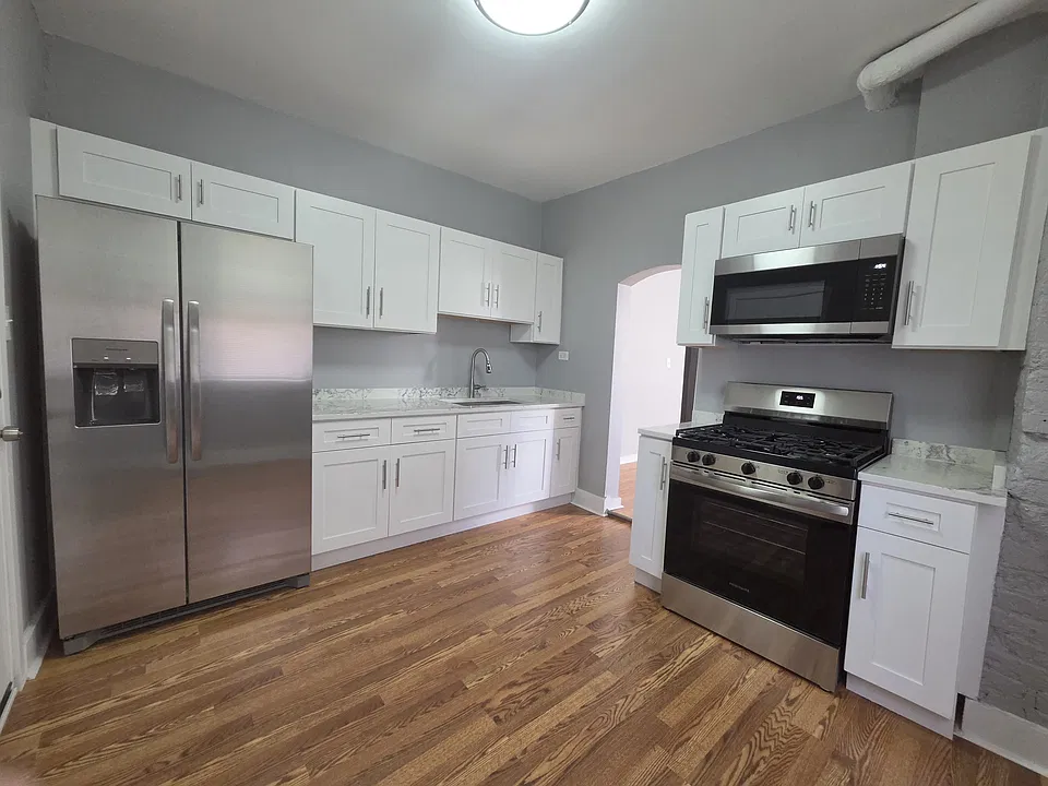 1162 W 19th St #1MR