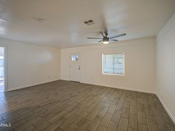 4th image of 6071 W Osborn Rd