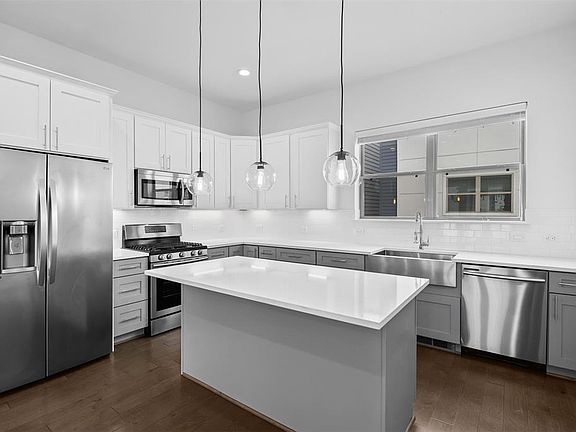 2nd image of 2218 McGowen St