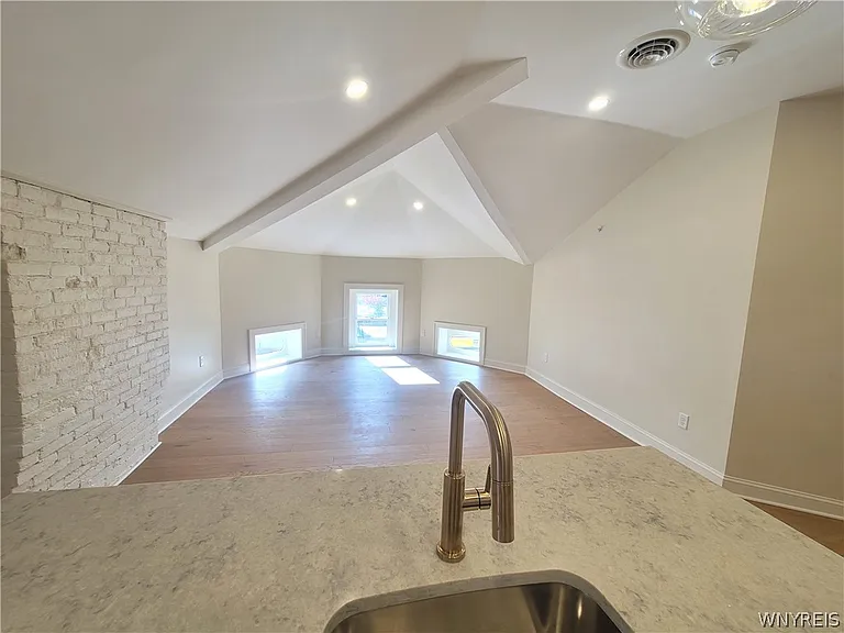 884 Main St #4 — Photo 3