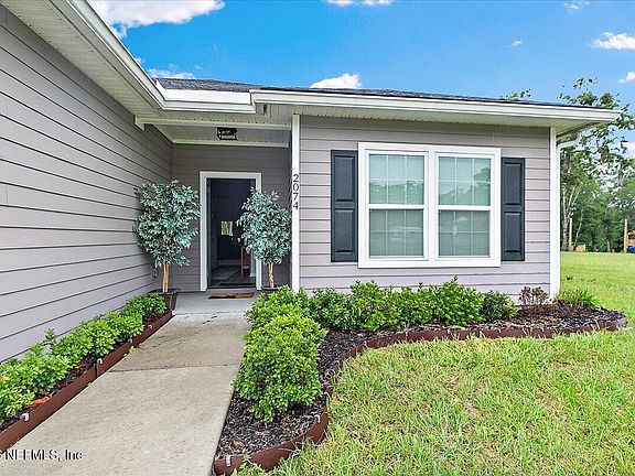 3rd image of 2074 PALOMA Court